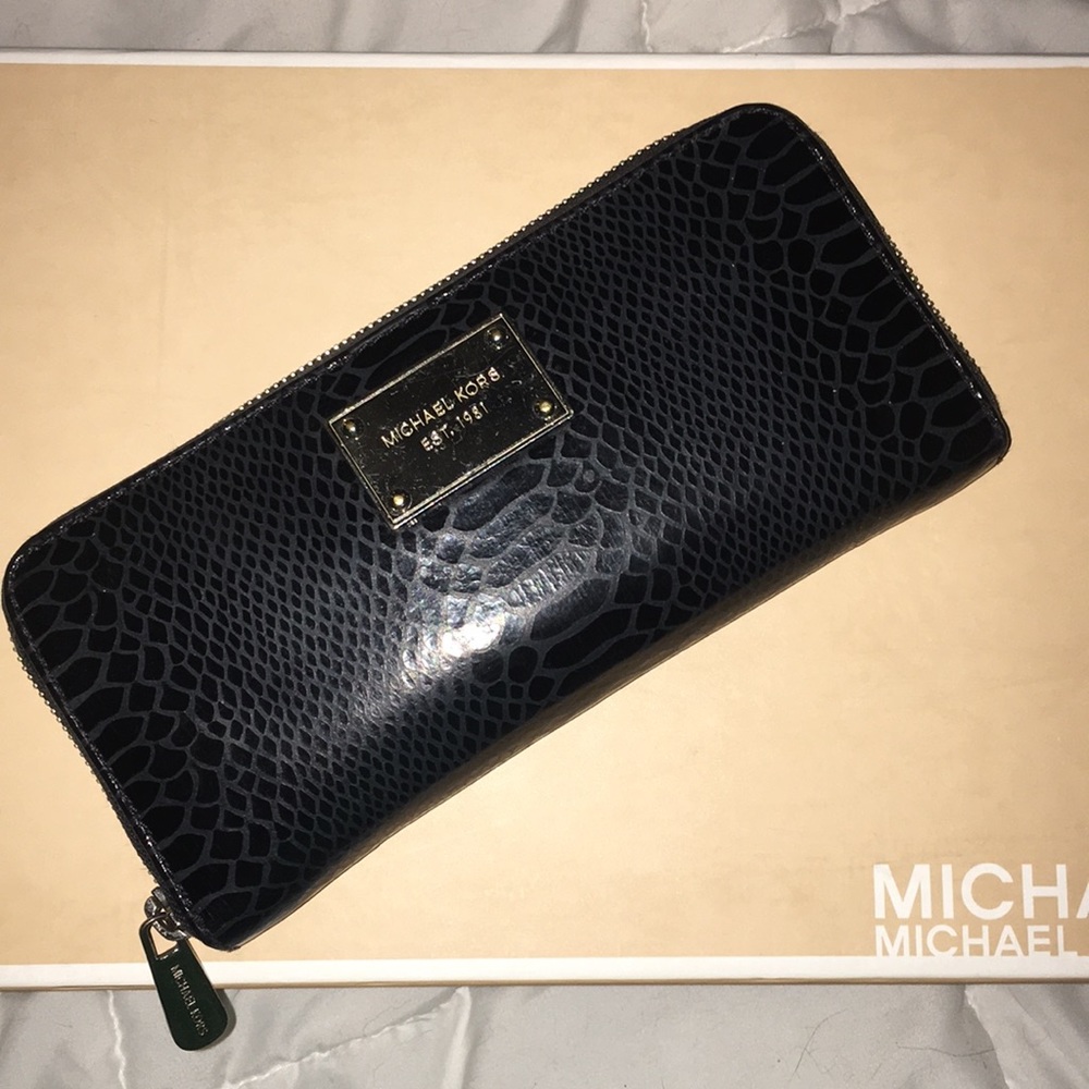 Michael Kors wallet